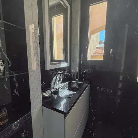 Moderne Au Coeur De Monte-Carlo